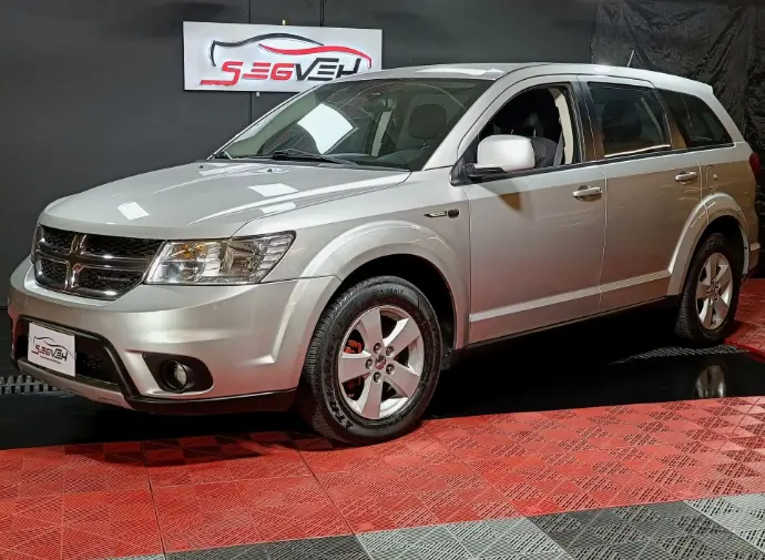 Dodge Journey 5p Se  2012